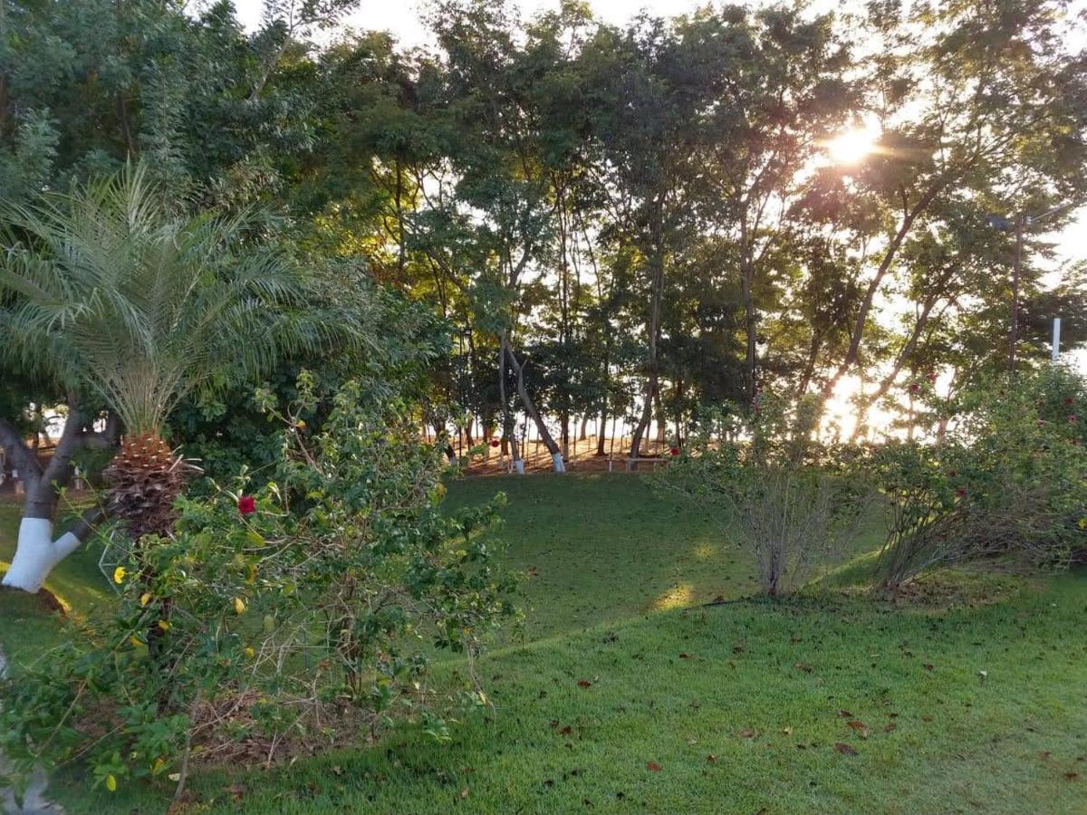 Enseada Nautico Apart Flat I Vista Para O Lago Corumba Caldas Novas Esterno foto